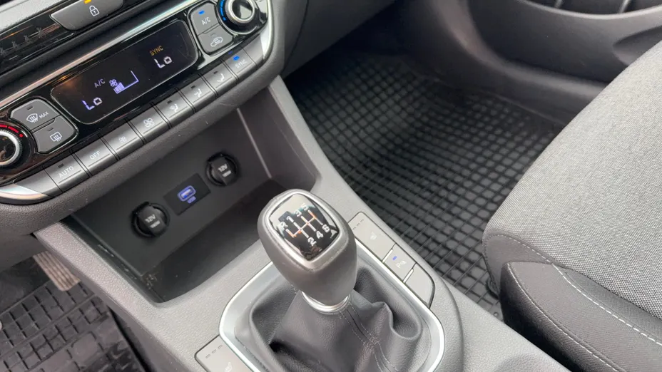 HYUNDAI i30 i30 1.5 DPI Smart