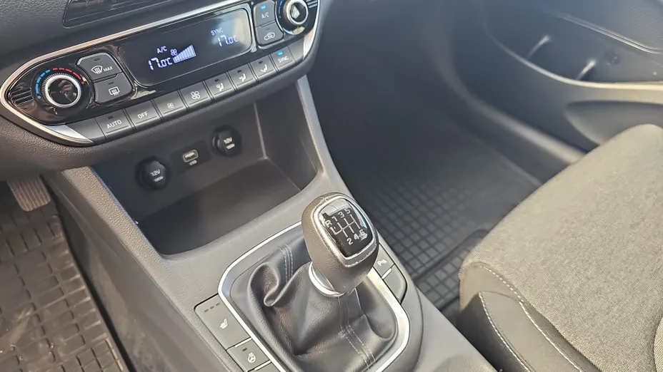HYUNDAI i30 i30 1.5 DPI Smart
