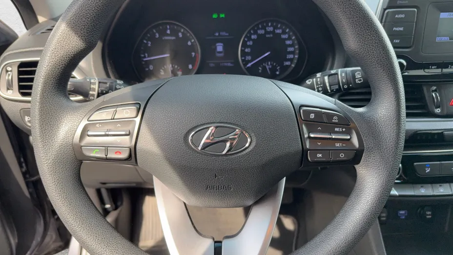 HYUNDAI i30 i30 1.4 Classic +