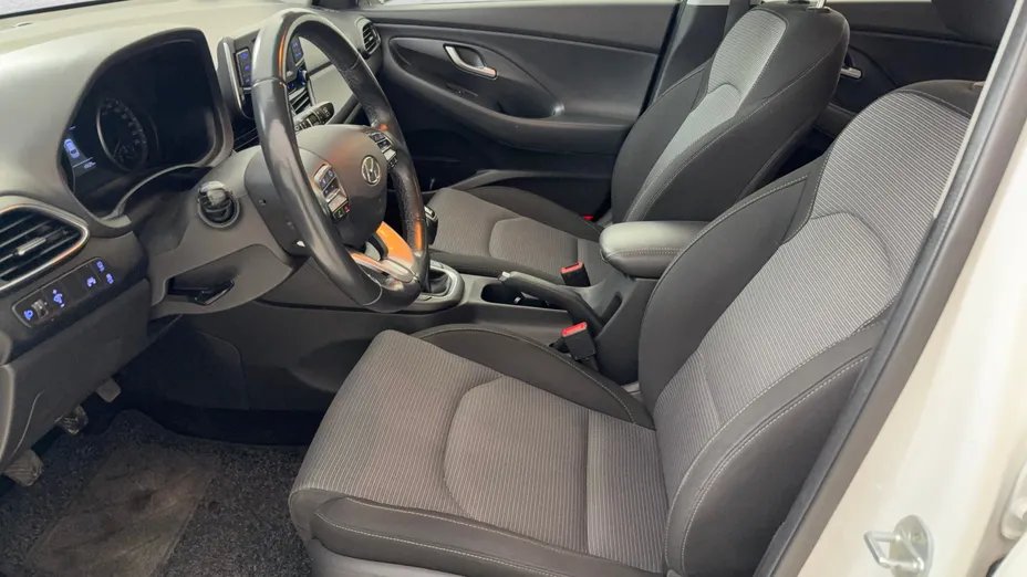 HYUNDAI i30 i30 1.4 Classic +
