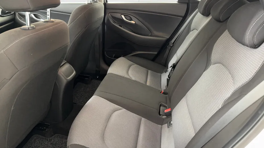 HYUNDAI i30 i30 1.4 Classic +