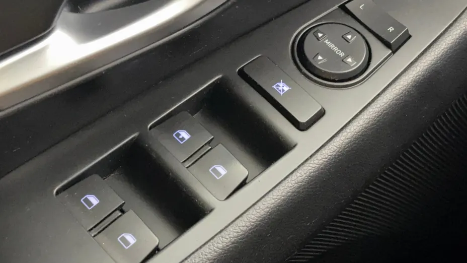 HYUNDAI i30 i30 1.4 Classic +