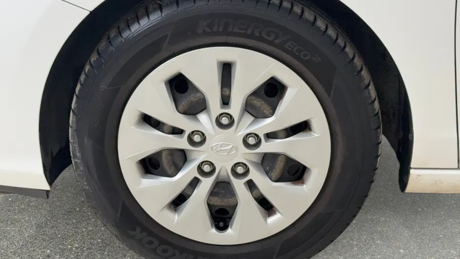 HYUNDAI i30 i30 1.4 Classic +