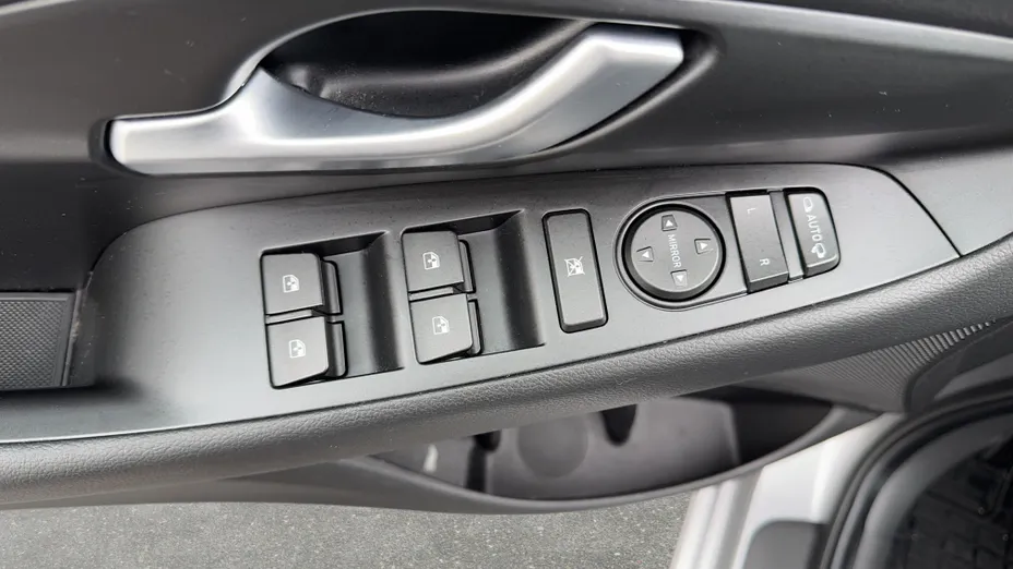 HYUNDAI i30 i30 1.5 DPI Smart