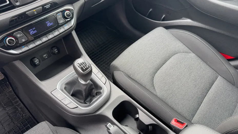 HYUNDAI i30 i30 1.5 DPI Smart