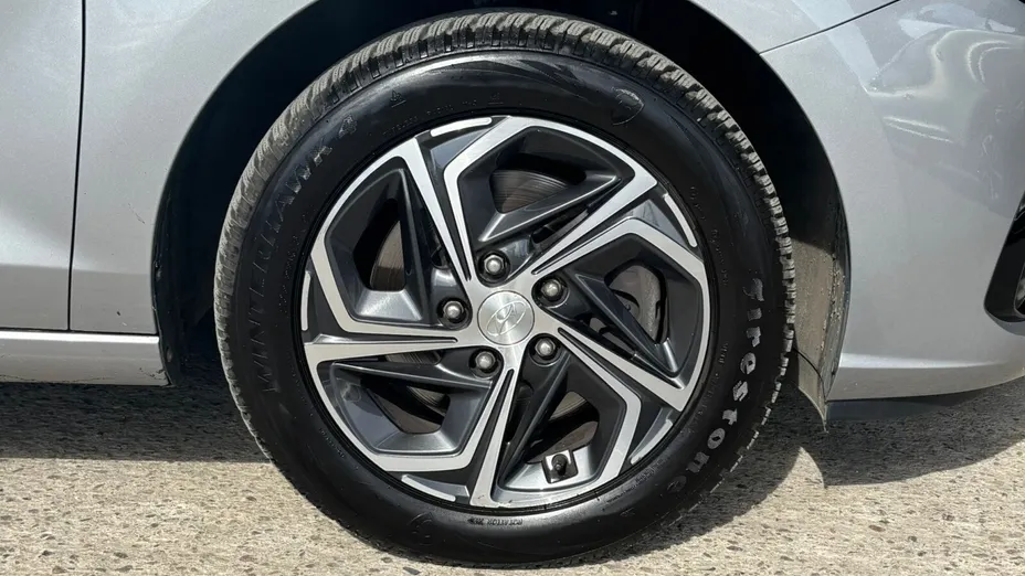 HYUNDAI i30 i30 1.5 DPI Smart