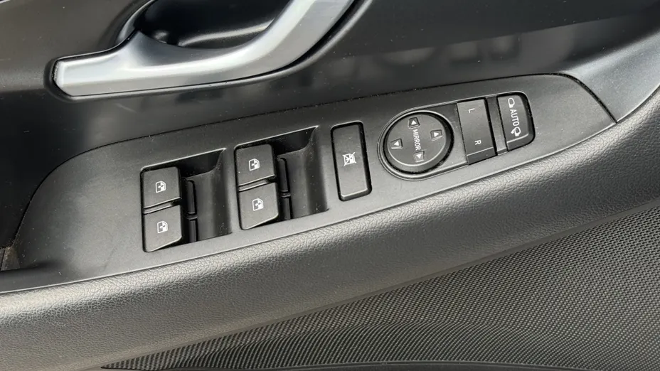HYUNDAI i30 i30 1.5 T-GDI 48V Smart