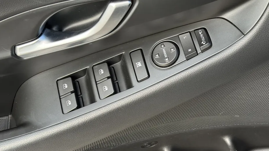 HYUNDAI i30 i30 1.5 DPI Smart