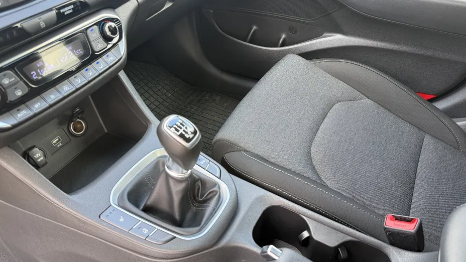 HYUNDAI i30 i30 1.5 DPI Smart