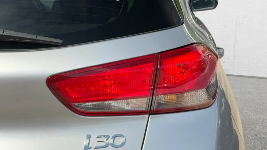 HYUNDAI i30 i30 1.5 DPI Smart