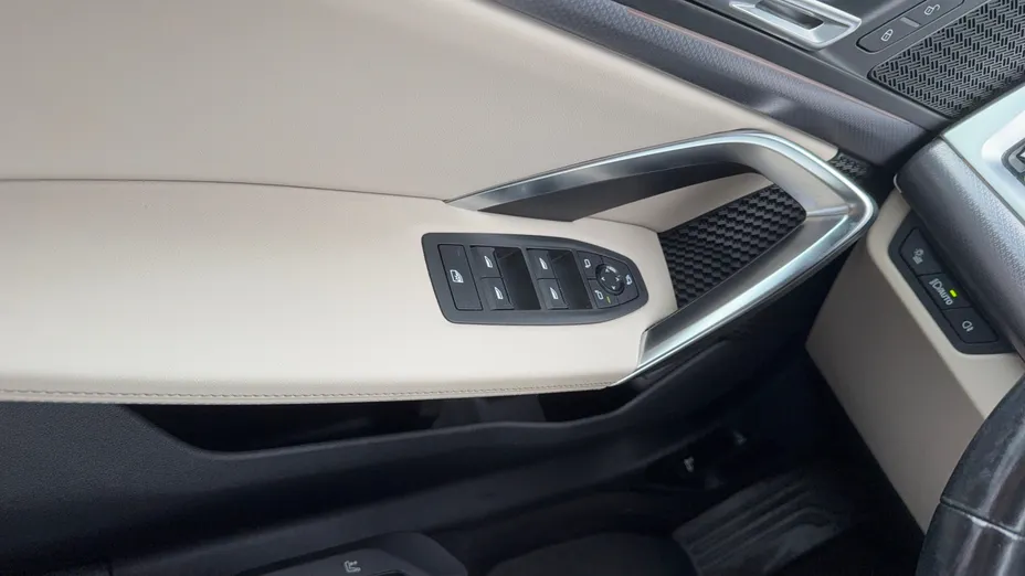 BMW iX1 iX1 xDrive30 66.5kWh M Sport