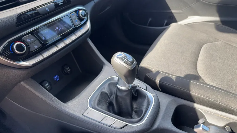HYUNDAI i30 i30 1.5 DPI Smart