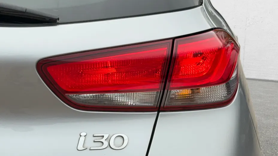 HYUNDAI i30 i30 1.5 DPI Smart