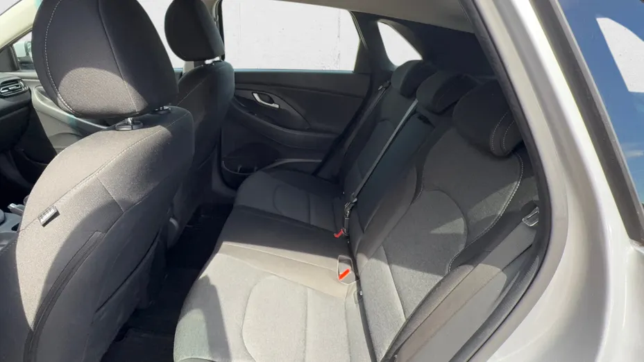 HYUNDAI i30 i30 1.5 DPI Smart