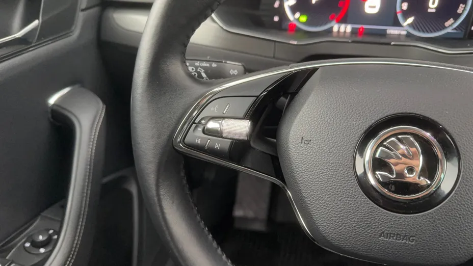 SKODA Superb Superb 2.0 TDI SCR 4x4 Style DSG