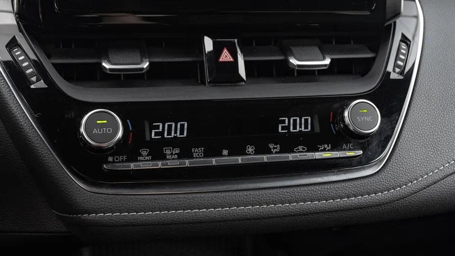 SUZUKI Swace Swace 1.8 Hybrid Premium Plus CVT