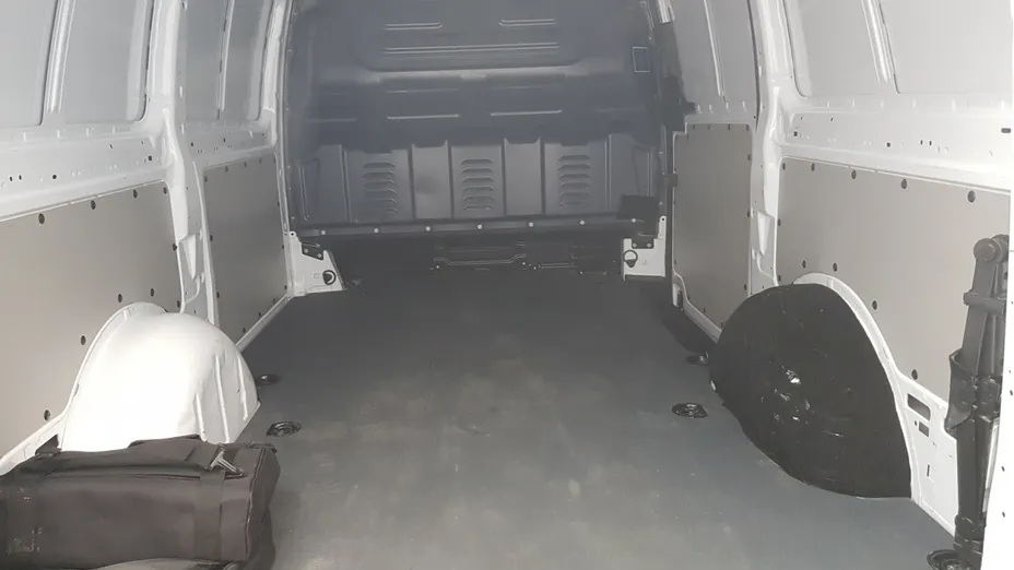 MERCEDES-BENZ Vito eVito 111 L2 447.603