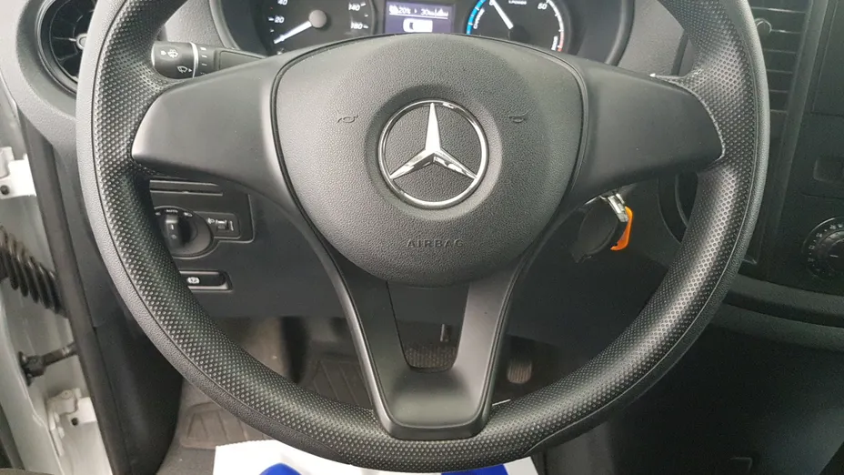 MERCEDES-BENZ Vito eVito 111 L2 447.603
