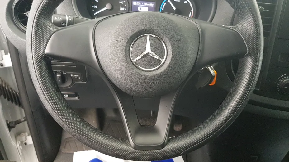 MERCEDES-BENZ Vito eVito 111 L2 447.603