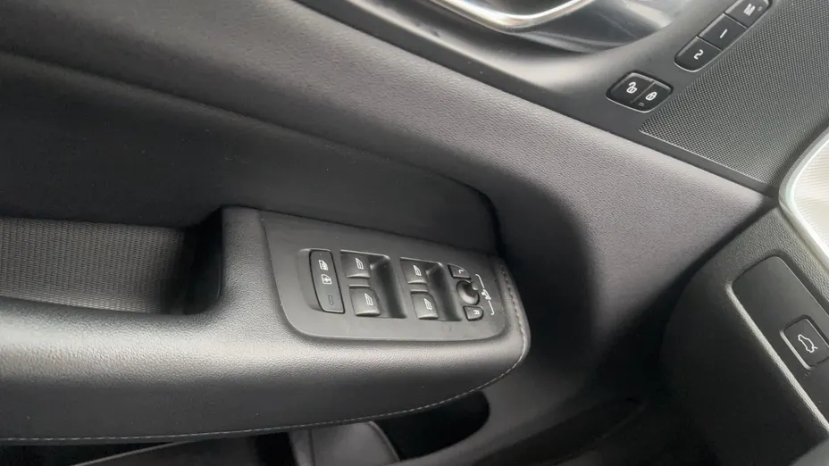 VOLVO XC60 XC60 B4 B Plus Bright aut