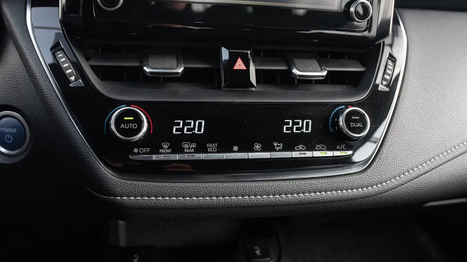 TOYOTA Corolla Corolla 2.0 Hybrid Comfort