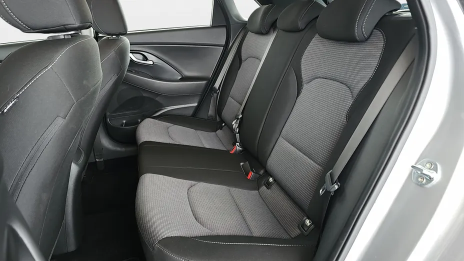 HYUNDAI i30 i30 1.5 DPI Classic +