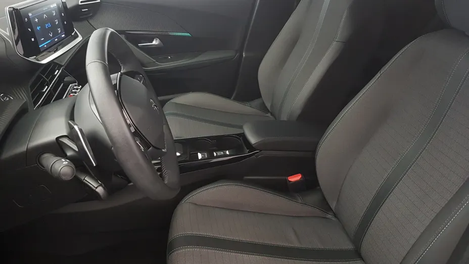 PEUGEOT 2008 2008 1.2 PureTech Allure S&S EAT8