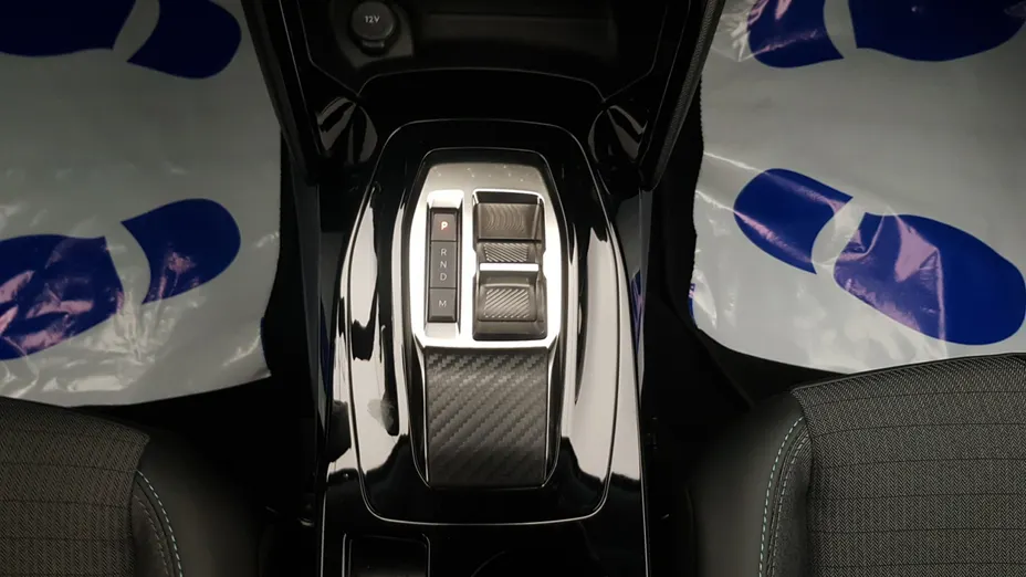 PEUGEOT 2008 2008 1.2 PureTech Allure S&S EAT8