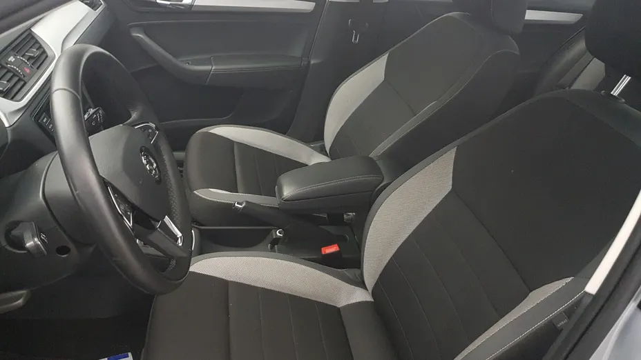 SKODA Rapid Rapid 1.0 TSI Ambition