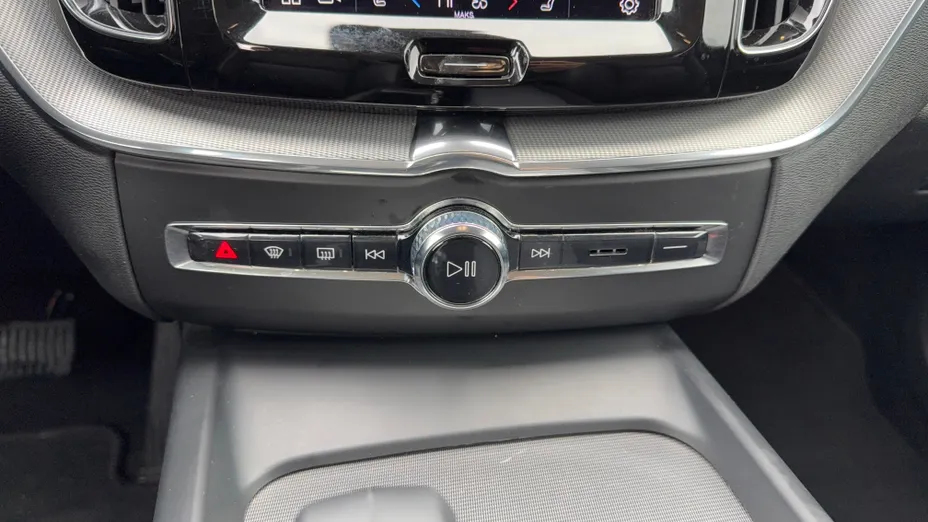 VOLVO XC60 XC60 B4 D AWD Plus Bright aut