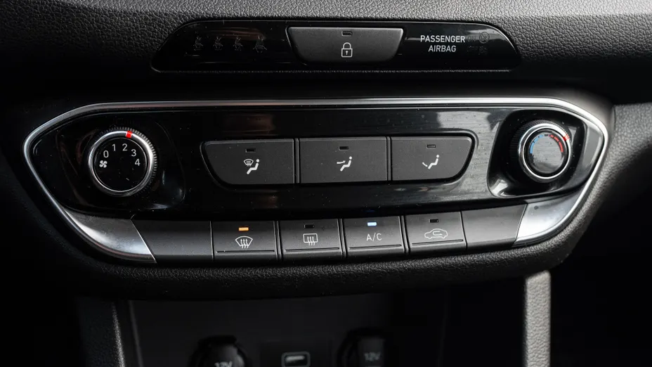 HYUNDAI i30 i30 1.0 T-GDI Modern