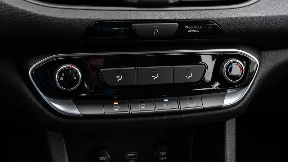 HYUNDAI i30 i30 1.0 T-GDI Modern