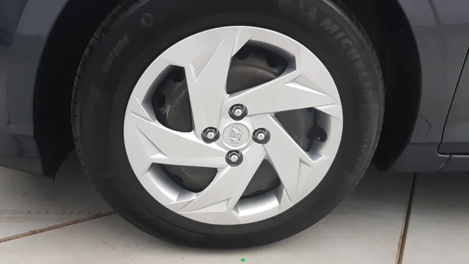 HYUNDAI i20 i20 1.2 Pure