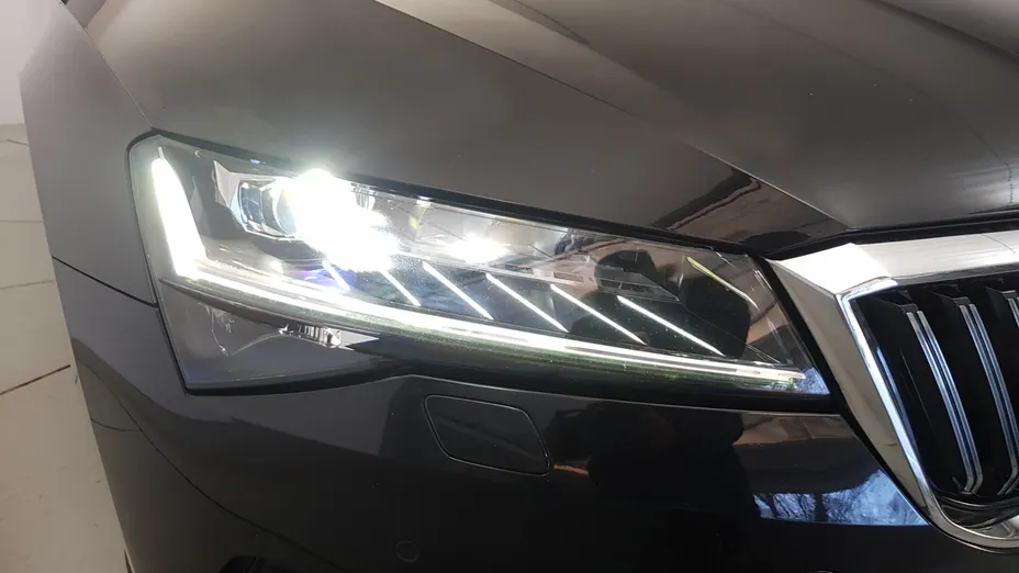 SKODA Superb Superb 2.0 TDI SCR Ambition DSG