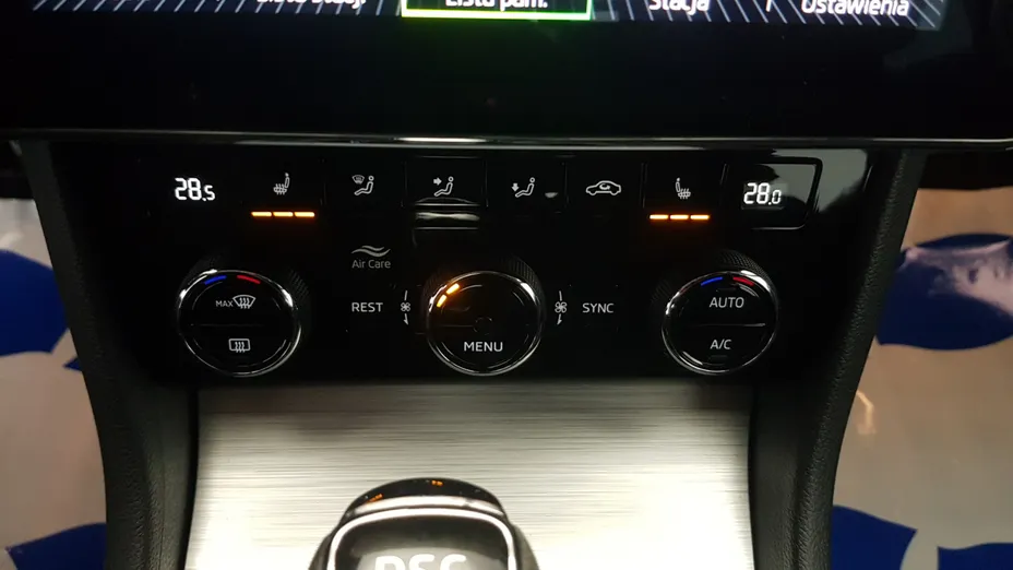 SKODA Superb Superb 2.0 TDI SCR Ambition DSG