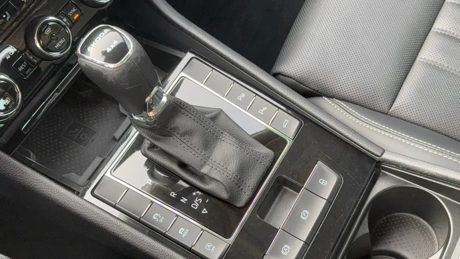 SKODA Superb Superb 2.0 TSI 4x4 L&K DSG