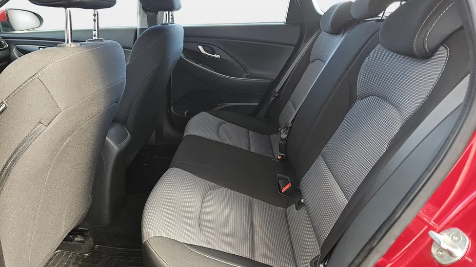 HYUNDAI i30 i30 1.5 DPI Classic +