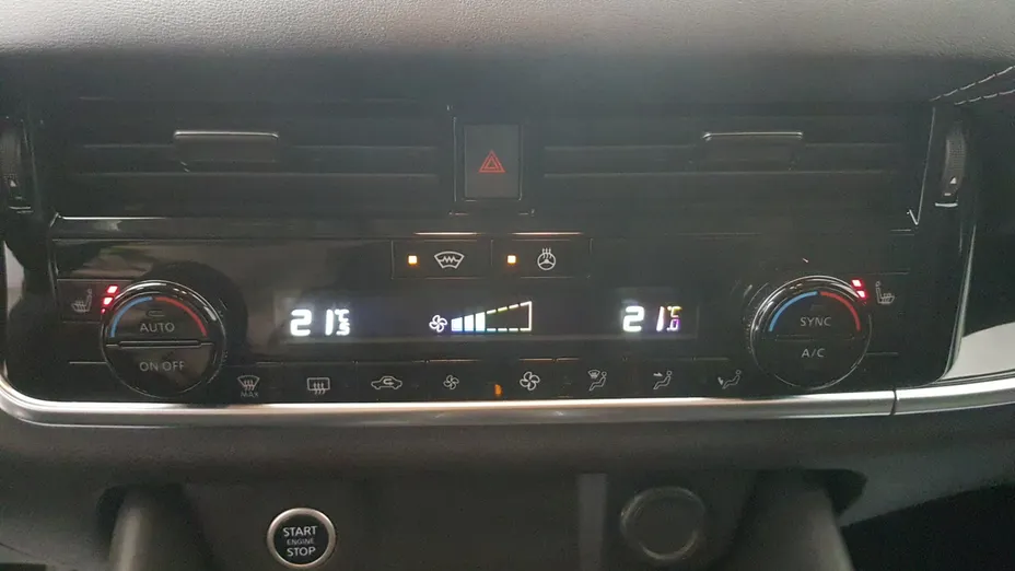 NISSAN Qashqai Qashqai 1.3 DIG-T mHEV N-Connecta Xtronic