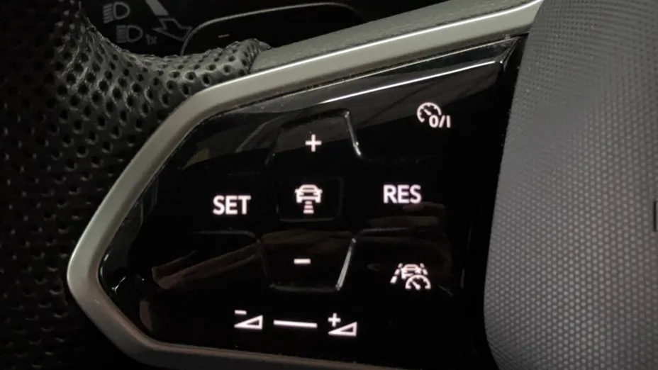 VOLKSWAGEN T-ROC T-ROC 1.5 TSI R-Line DSG
