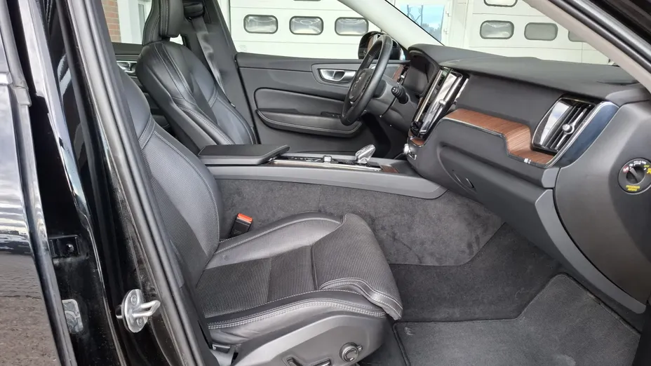 VOLVO XC60 XC60 B4 D Plus Bright aut