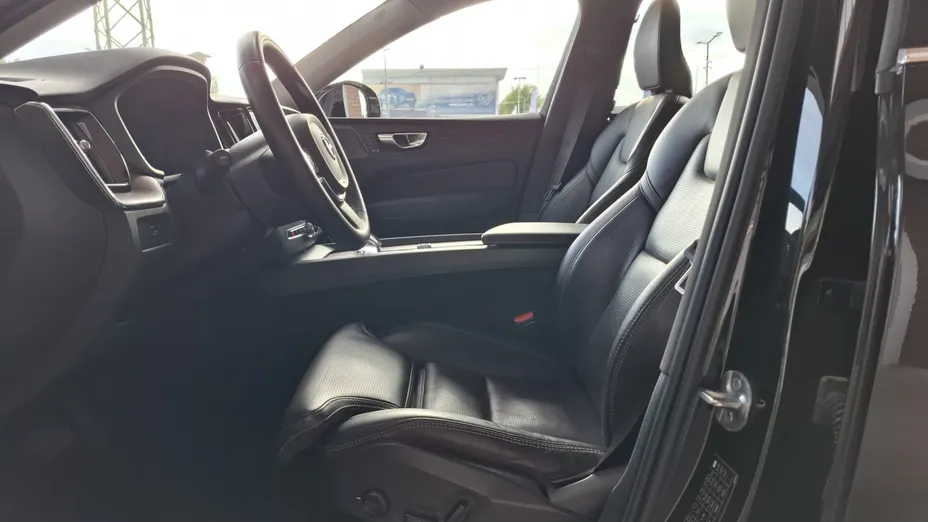 VOLVO XC60 XC60 B4 D Plus Bright aut