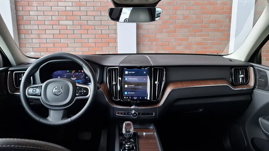 VOLVO XC60 XC60 B4 D Plus Bright aut