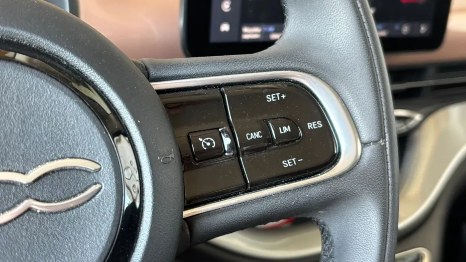 FIAT 500 500 3+1 42 kWh Icon