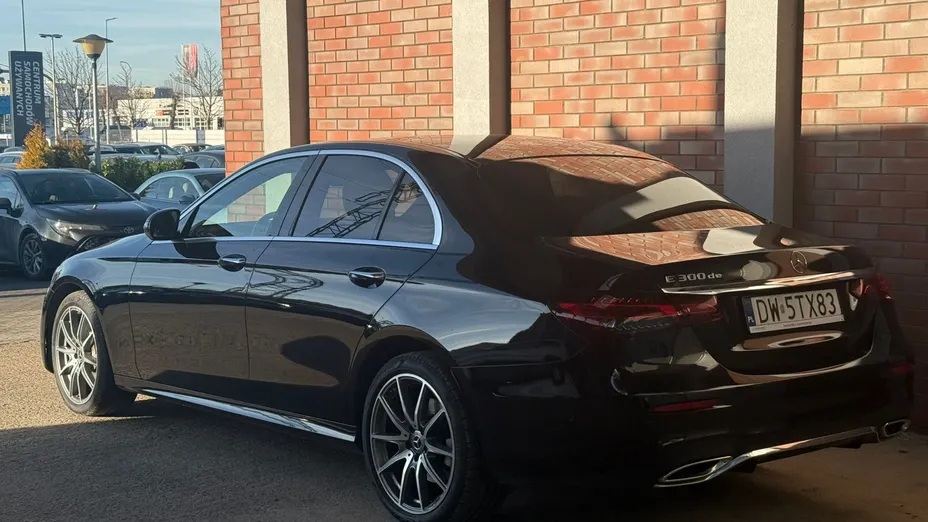MERCEDES-BENZ E Klasa E 300 de AMG