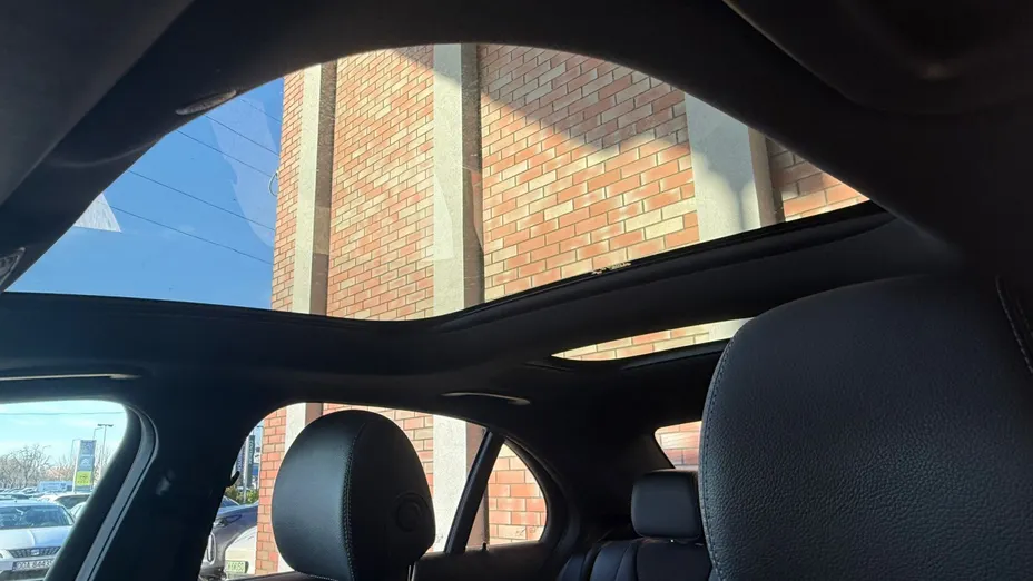 MERCEDES-BENZ E Klasa E 300 de AMG