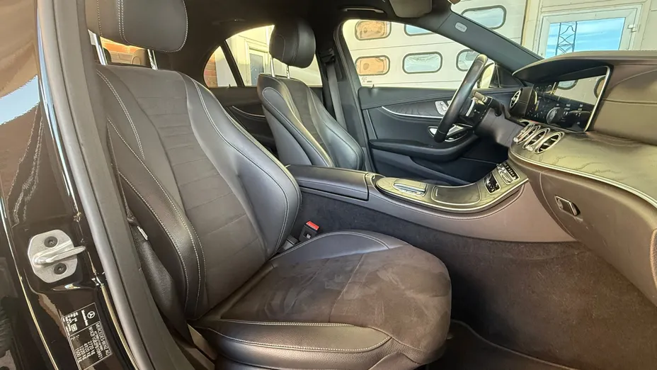 MERCEDES-BENZ E Klasa E 300 de AMG