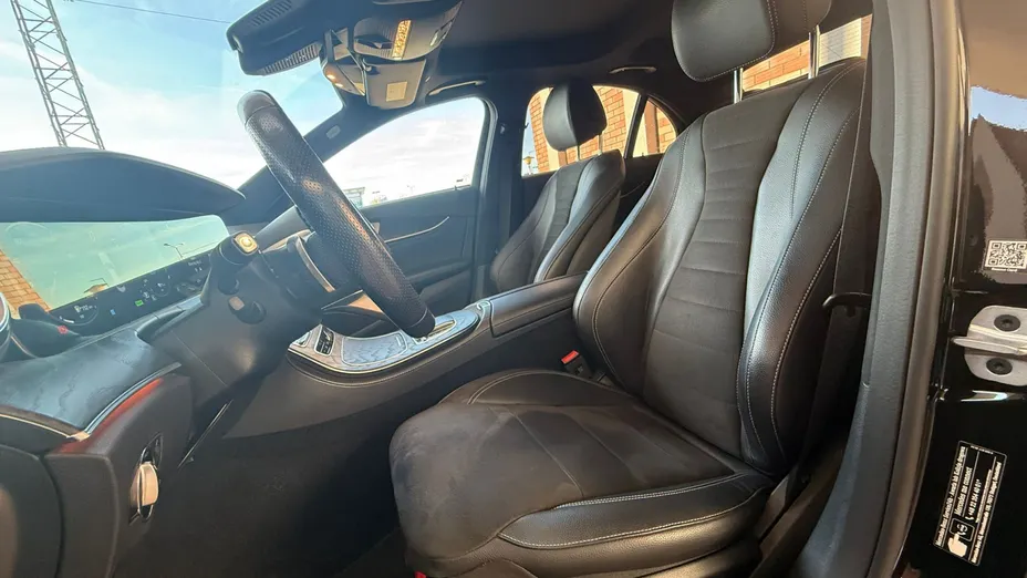 MERCEDES-BENZ E Klasa E 300 de AMG