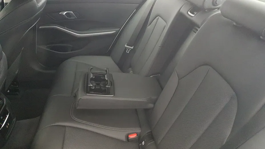 BMW Seria 3 318i aut