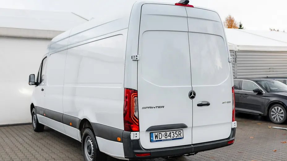 MERCEDES-BENZ Sprinter Sprinter 317 CDI 907.635 14m3