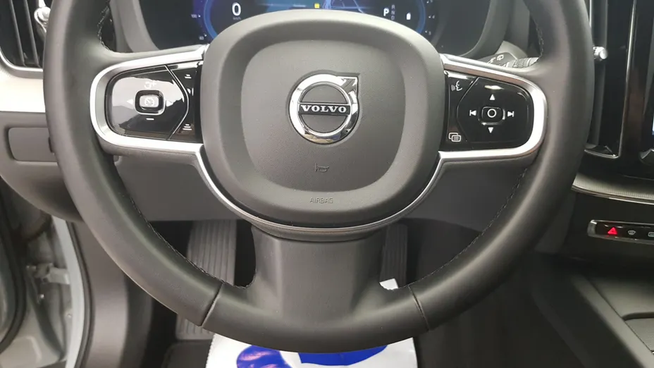 VOLVO XC60 XC60 B5 B AWD Plus Dark aut